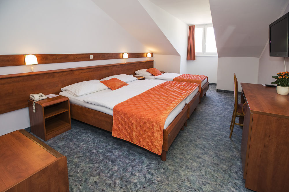 Sunny Baska Hotel By Valamar, Ex Corinthia Exterior photo
