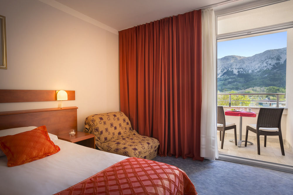 Sunny Baska Hotel By Valamar, Ex Corinthia Exterior photo